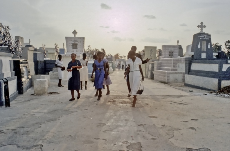 Port-au-Prince-cimetierre-gensl-1200.jpg