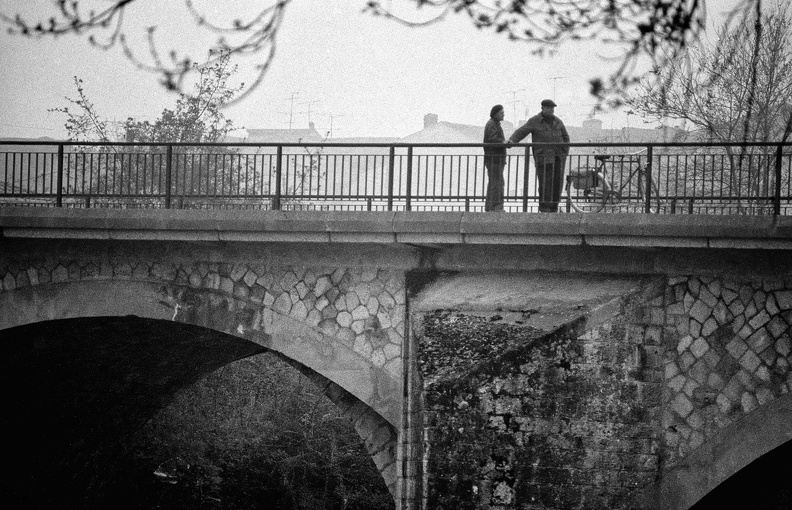1981-Gers-sur-le-pont-01ED3-1200.jpg