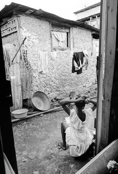 1981-Haiti-A20-Port-Au-Prince-Toilette-2-1200.jpg