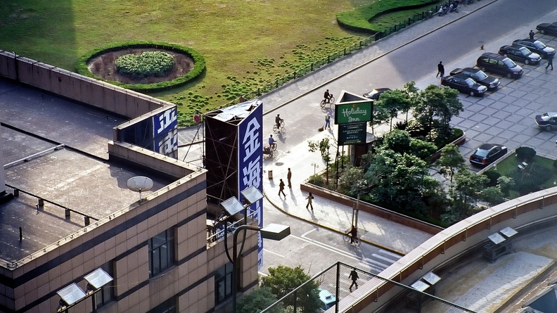 2004-Chine-Shanghai-10-De-ma-fenetre-1200.jpg